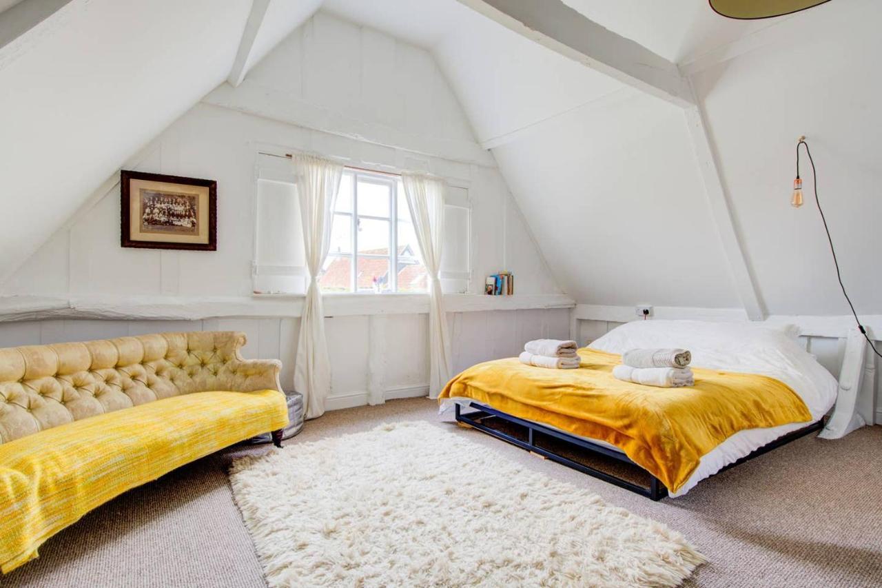 The Dairy, One Bedroom Cottage In A 15Th Century Farmhouse Parham Esterno foto